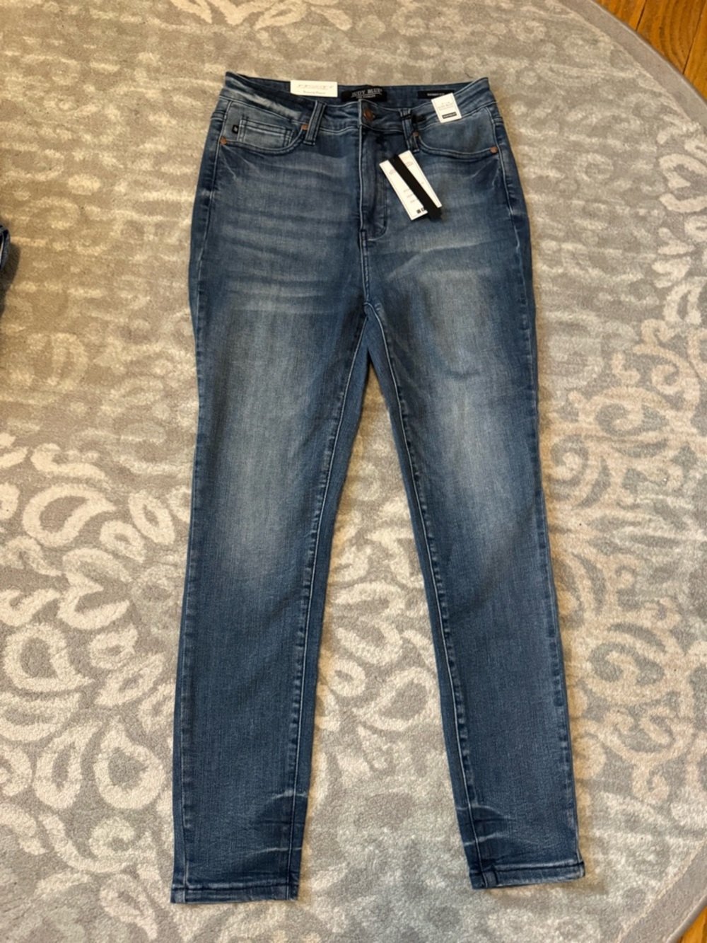 JUDY BLUE TOTAL INFATUATION JEANS 9/29